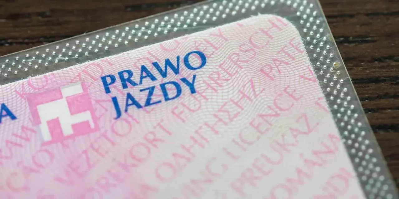 Prawo jazdy po zdanym egzaminie to Twój bilet do wolności. Zobacz, jak wyrobić prawo jazdy po zdanym egzaminie.
