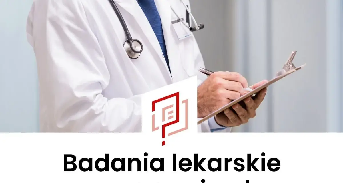 Lekarz w białym kitlu z notatnikiem i stetoskopem. Informacja o badaniach na prawo jazdy.