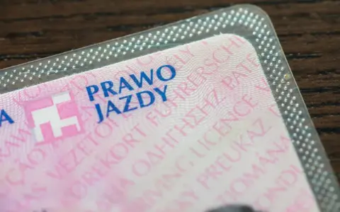 Prawo jazdy po zdanym egzaminie to Twój bilet do wolności. Zobacz, jak wyrobić prawo jazdy po zdanym egzaminie.