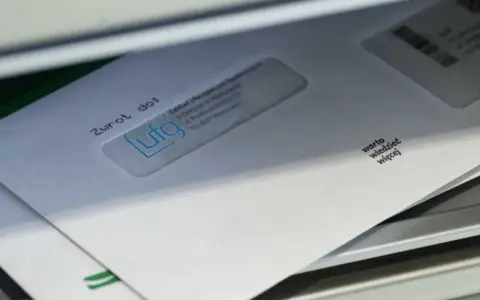 Koperta zwrotna do UFG, z adresem i hasłem "warto wiedzieć więcej". Może to być wezwanie do zapłaty lub informacja o karze UFG.